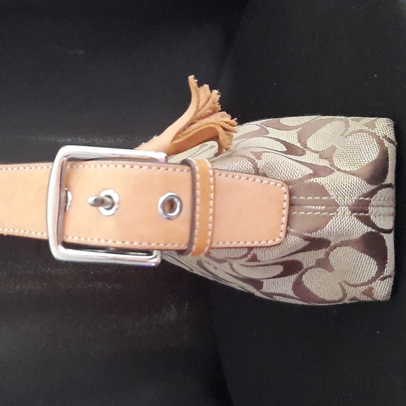 Coach signature shoulder bag - Picture 3 of 8